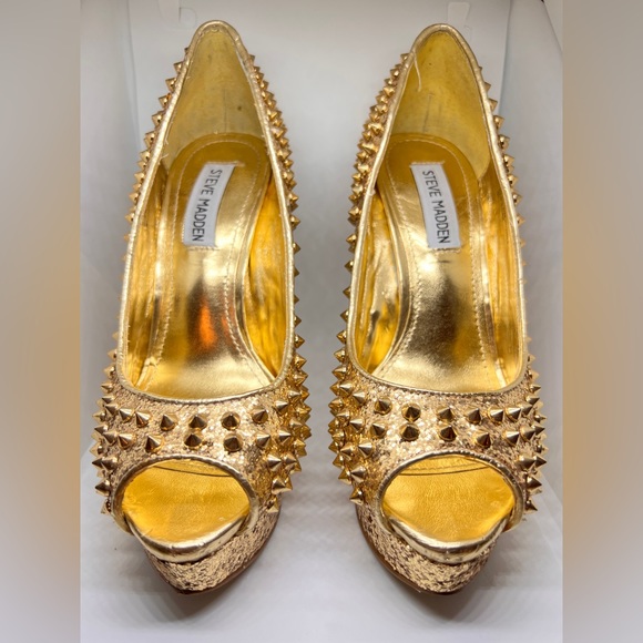 Steve Madden Gold Spiked Platform 6” Heels - Picture 2 of 4